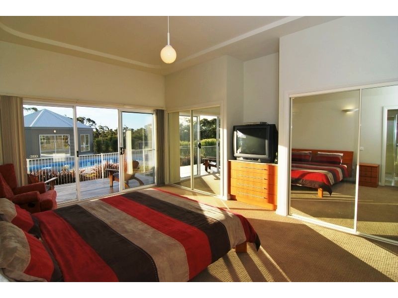 2  1413 Naval College Road, Vincentia NSW 2540