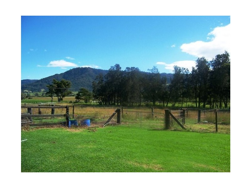1087a Meroo Road, Meroo Meadow NSW 2540