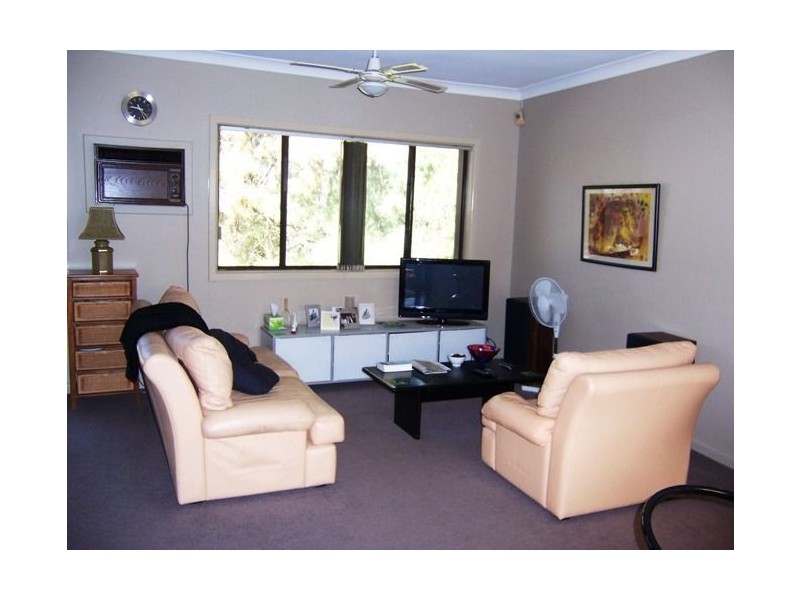C90 Princes Highway, Bomaderry NSW 2541