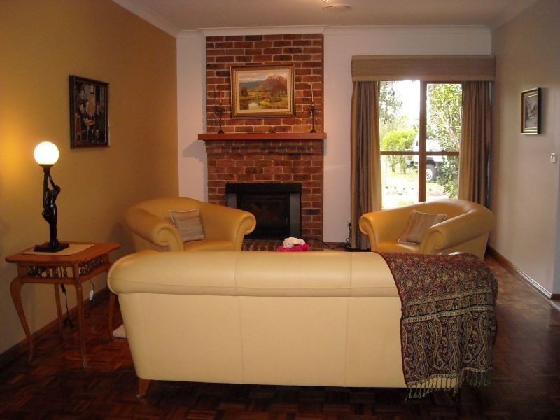 8 Lincorn Drive, Bangalee NSW 2541