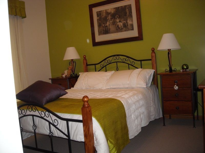 8 Lincorn Drive, Bangalee NSW 2541