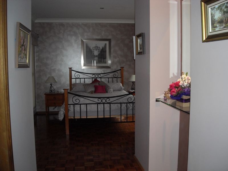 8 Lincorn Drive, Bangalee NSW 2541