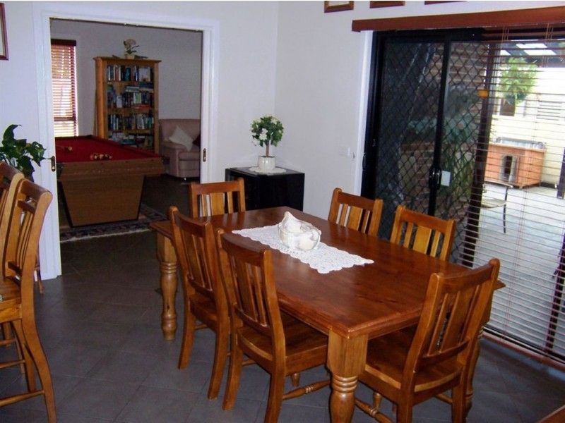 11 Jade Place, Meroo Meadow NSW 2540