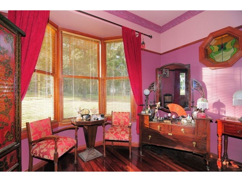 290 Hames Road, Falls Creek NSW 2540