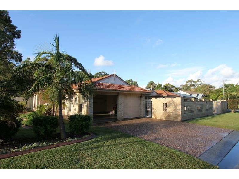 12 Golden Hill Ave, Shoalhaven Heads NSW 2535