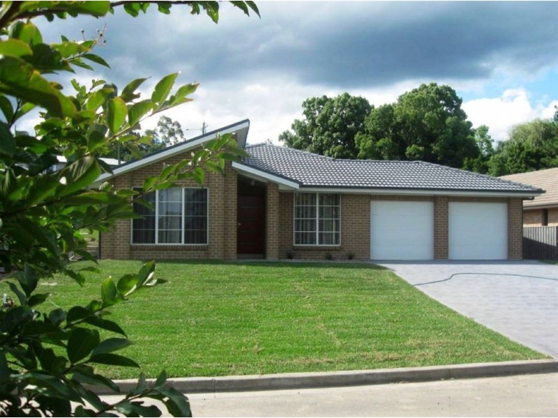 16 Huntingdale Park Road, Berry NSW 2535