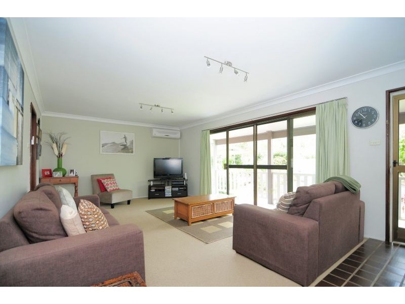 19 Windsor Drive, Berry NSW 2535