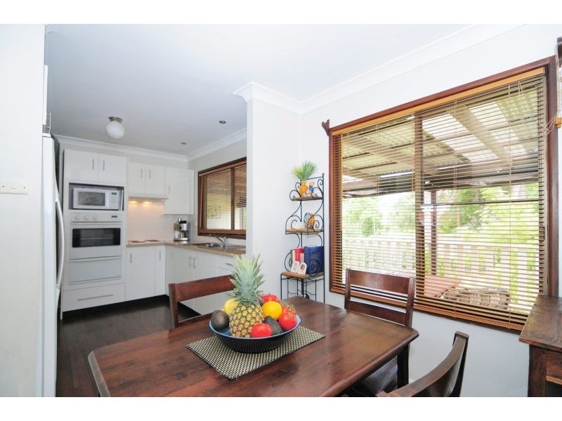 19 Windsor Drive, Berry NSW 2535