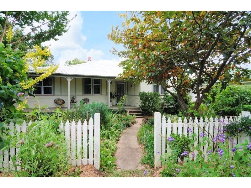 11 Kangaroo Valley Road, Berry NSW 2535