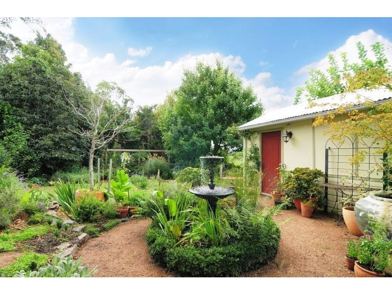 11 Kangaroo Valley Road, Berry NSW 2535