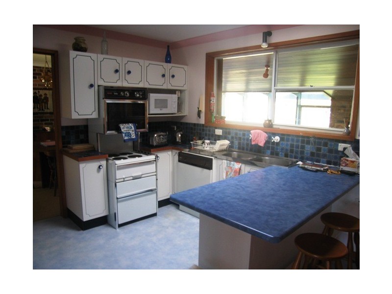 14 Windsor Dr, Berry NSW 2535