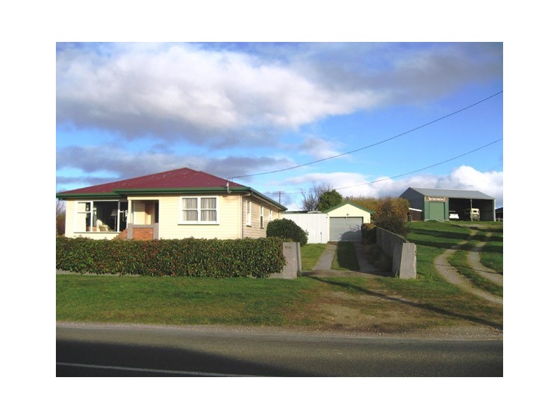 166 Main street, Sheffield TAS 7306