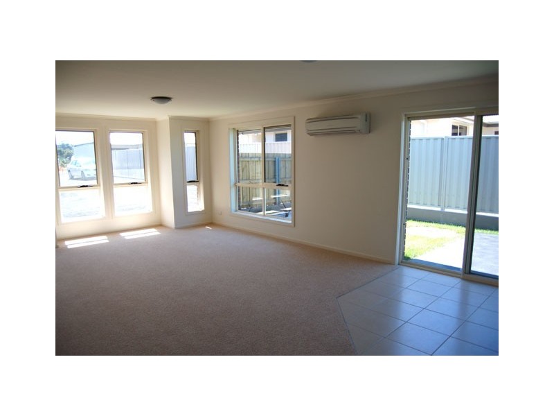 2/62 Haven Drive, Shearwater TAS 7307