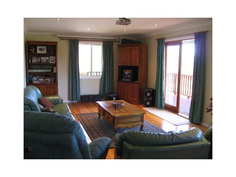 16 Highfield Road, Ambleside TAS 7310