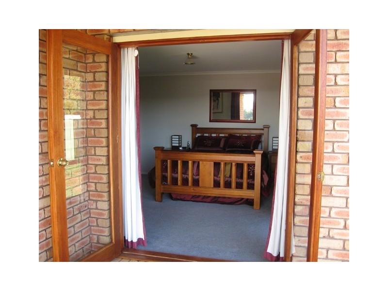 16 Highfield Road, Ambleside TAS 7310