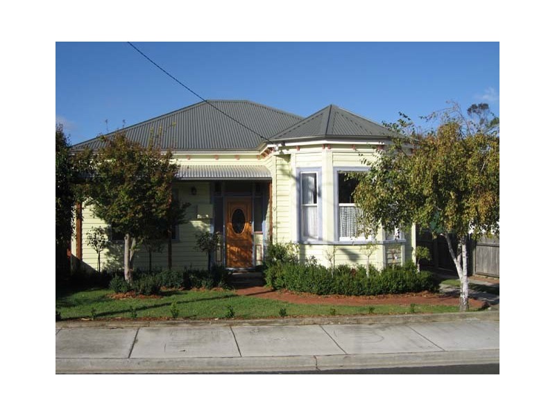 9 Henry Street, Devonport TAS 7310