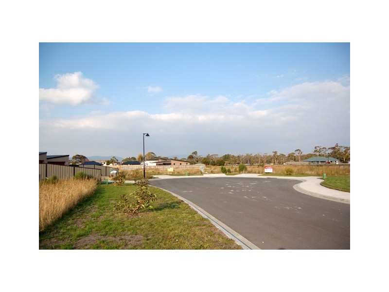 8 Tranquil Place, Shearwater TAS 7307