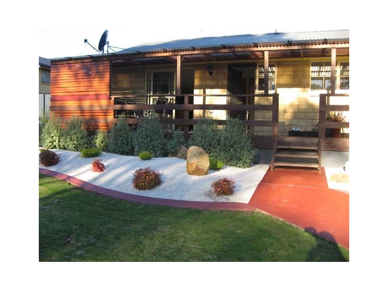 40 Lawrence Drive, Devonport TAS 7310