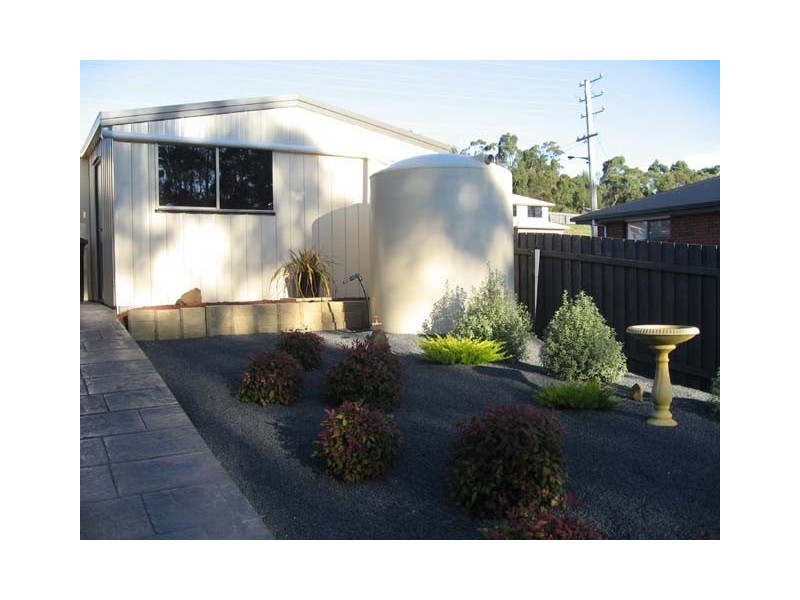 40 Lawrence Drive, Devonport TAS 7310