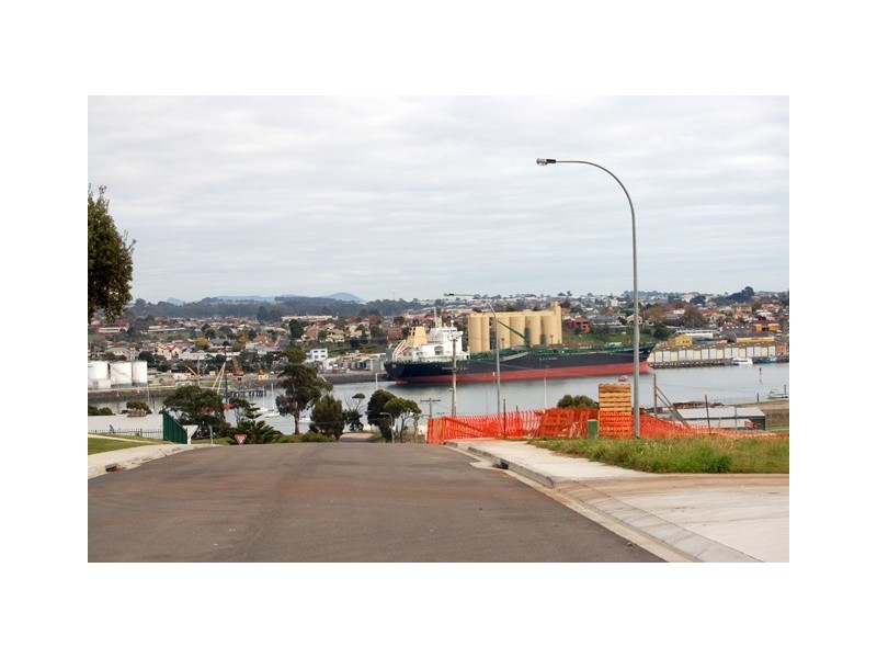 21 Young Street, East Devonport TAS 7310