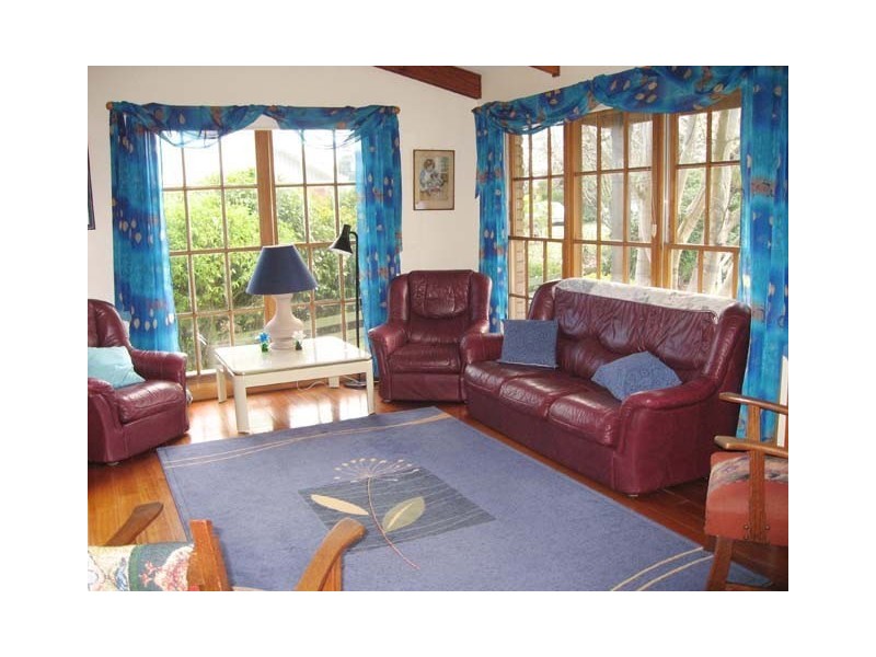 18 Oakwood Drive, Ambleside TAS 7310