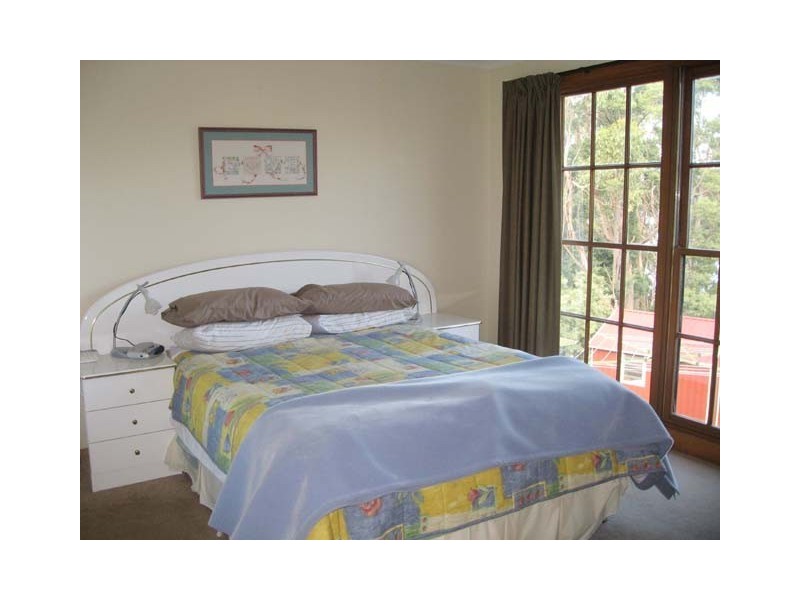 18 Oakwood Drive, Ambleside TAS 7310