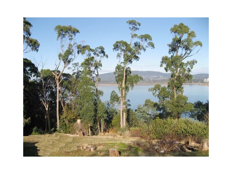18 Oakwood Drive, Ambleside TAS 7310