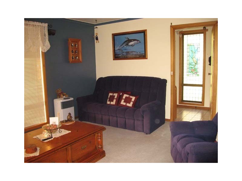 8 Lawrence Drive, Devonport TAS 7310
