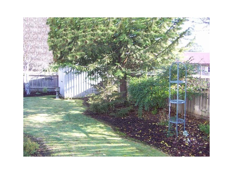 8 Lawrence Drive, Devonport TAS 7310