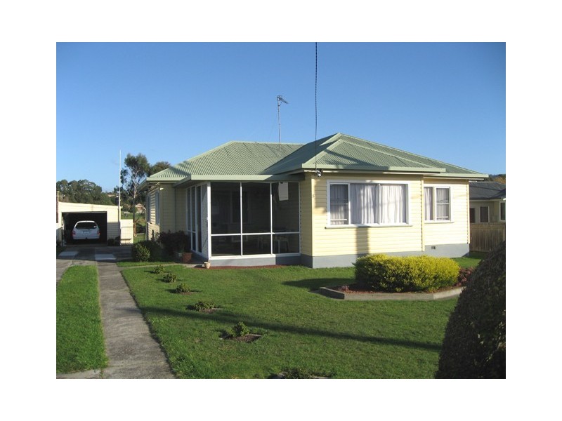 5 Middle Road, Devonport TAS 7310