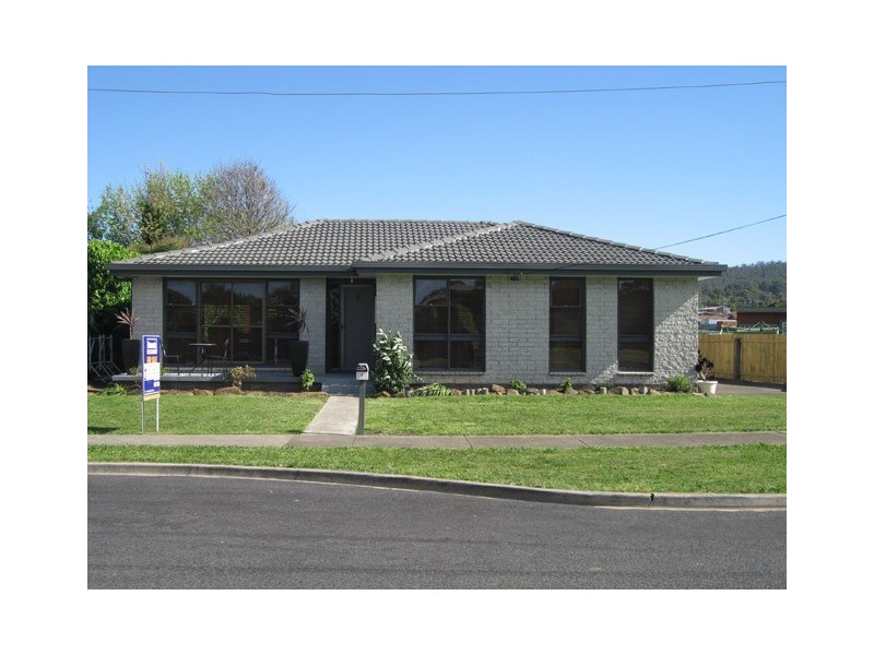 1 Greenway Court, Devonport TAS 7310