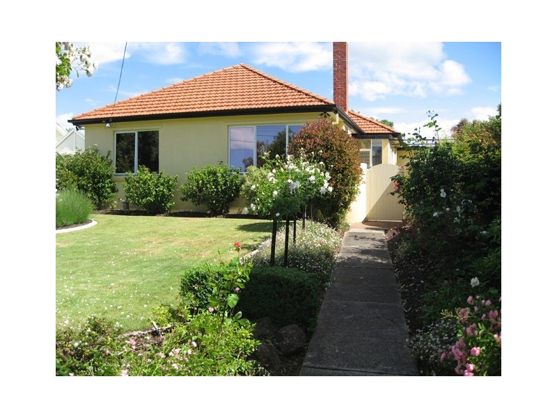 11 George Street, Devonport TAS 7310