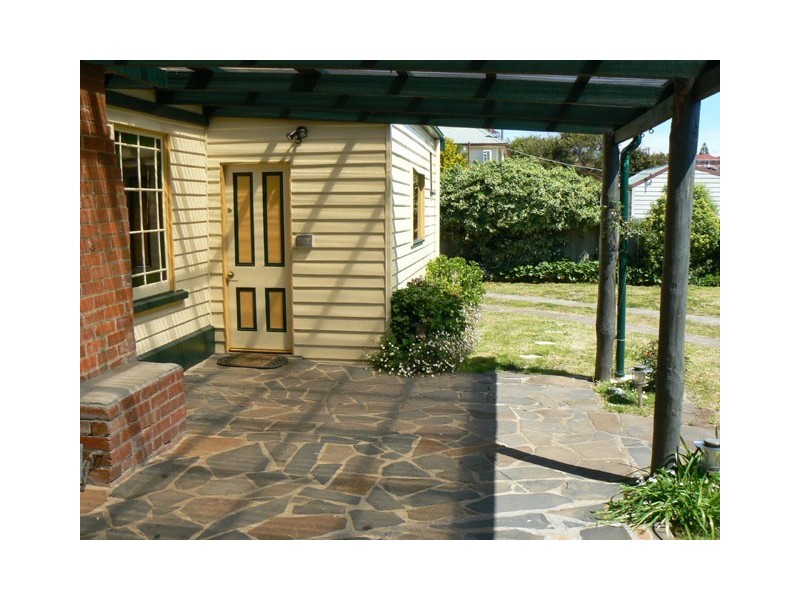 94 Wenvoe St, Devonport TAS 7310