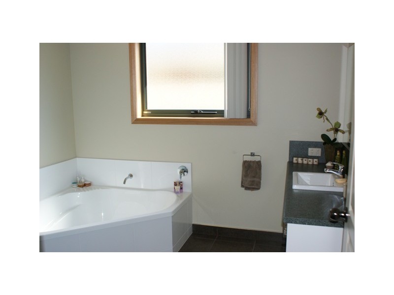 29 Jiloa Way, Don TAS 7310