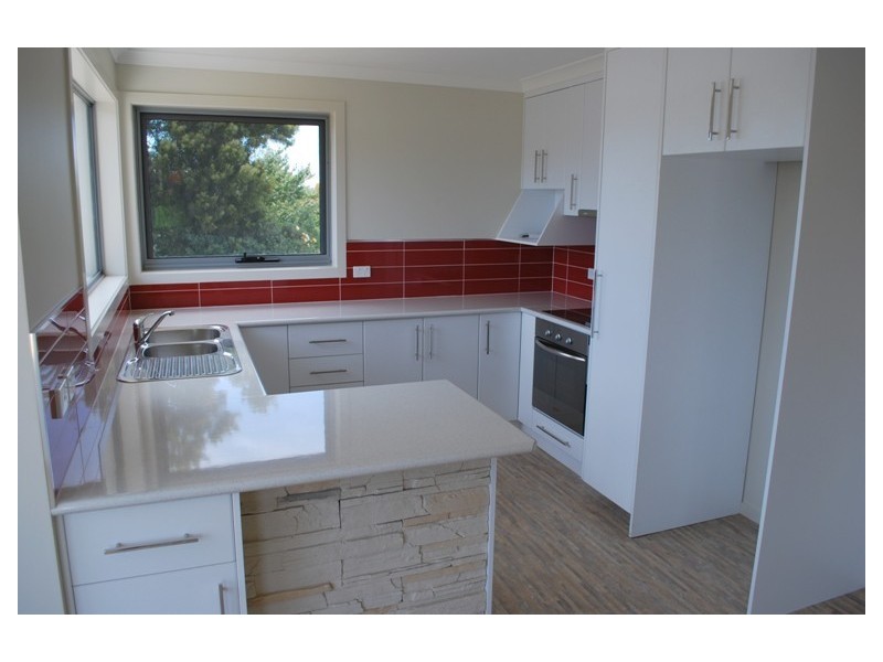 2/2 Gatenby Drive, Devonport TAS 7310