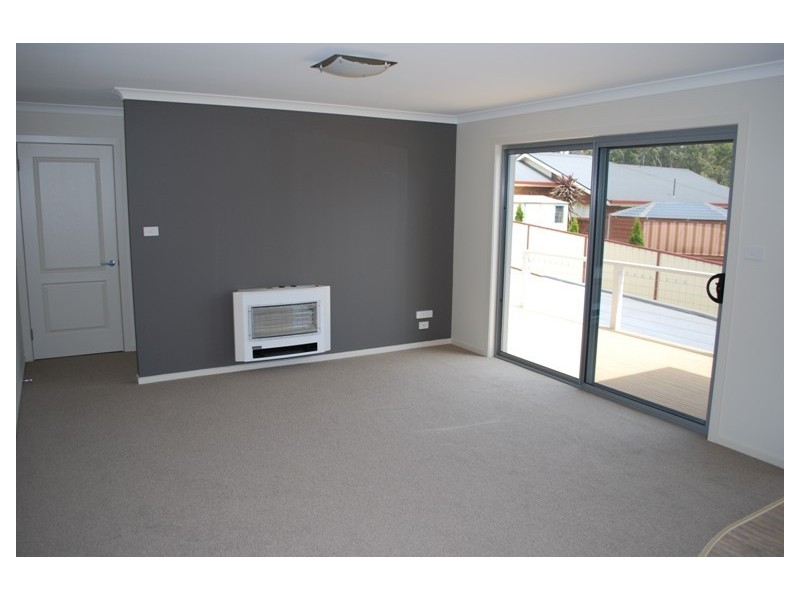 2/2 Gatenby Drive, Devonport TAS 7310