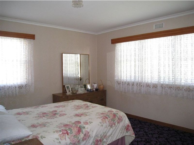 1 Elizabeth Street, Penguin TAS 7316
