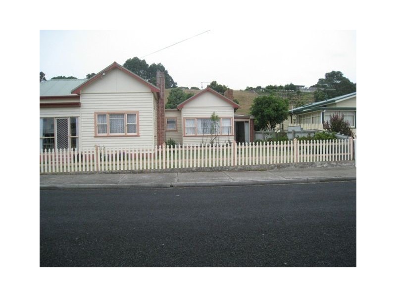 36 King Edward Street, Penguin TAS 7316