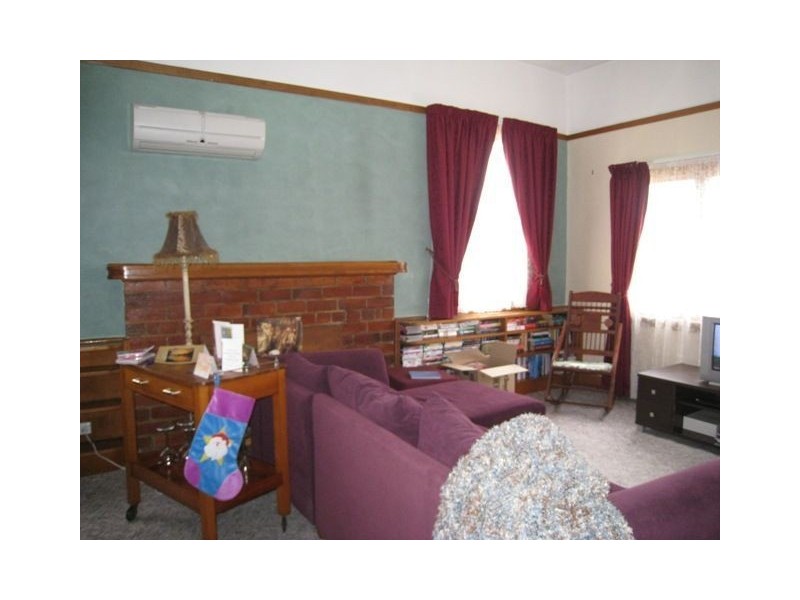 36 King Edward Street, Penguin TAS 7316