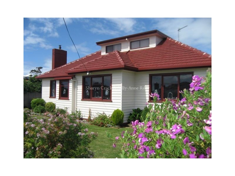 13 Cross Street, East Devonport TAS 7310