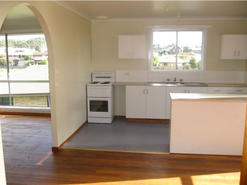 62 Morris Avenue, Devonport TAS 7310