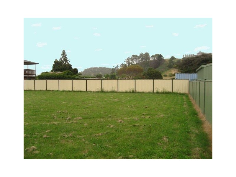 2 Grants Court, Turners Beach TAS 7315