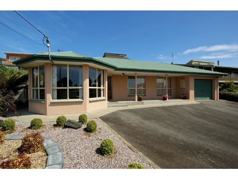 185 Steele Street, Devonport TAS 7310