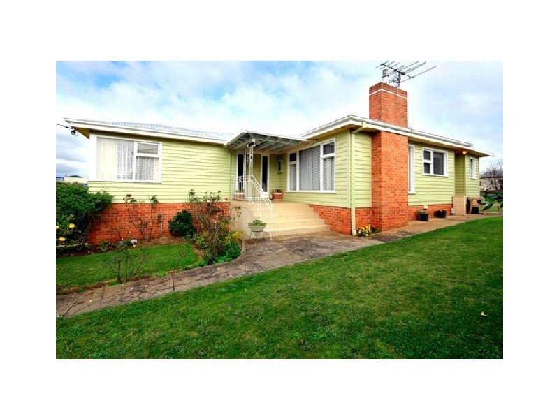 8 Highview Crescent, Devonport TAS 7310