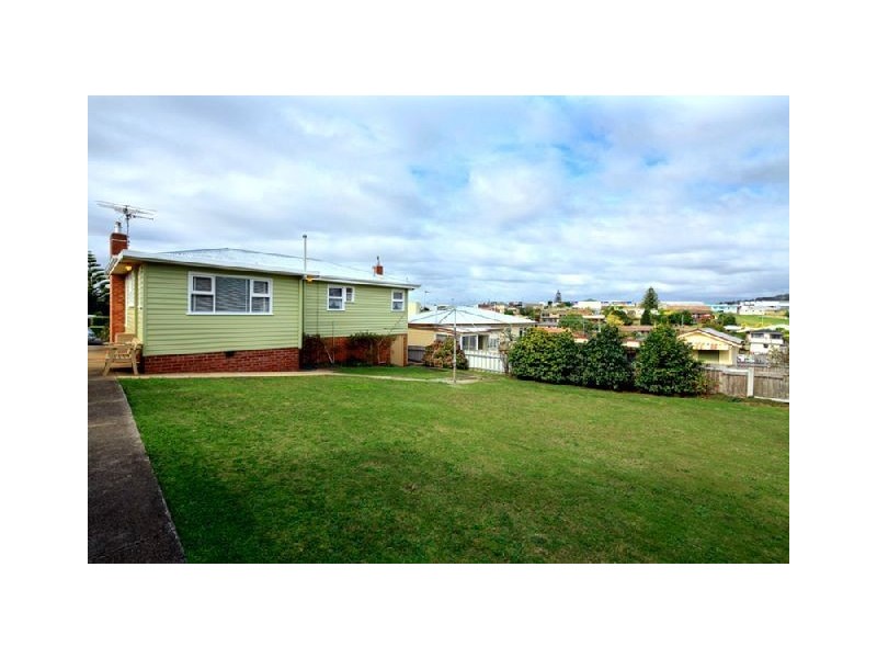 8 Highview Crescent, Devonport TAS 7310