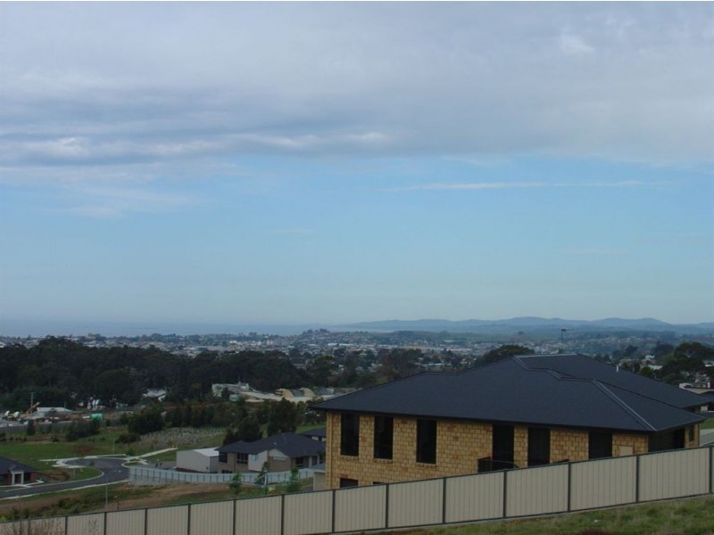 30 Leary Avenue, Devonport TAS 7310