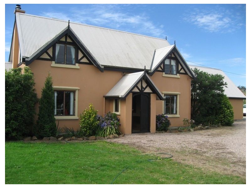 213 Main Street, Sheffield TAS 7306