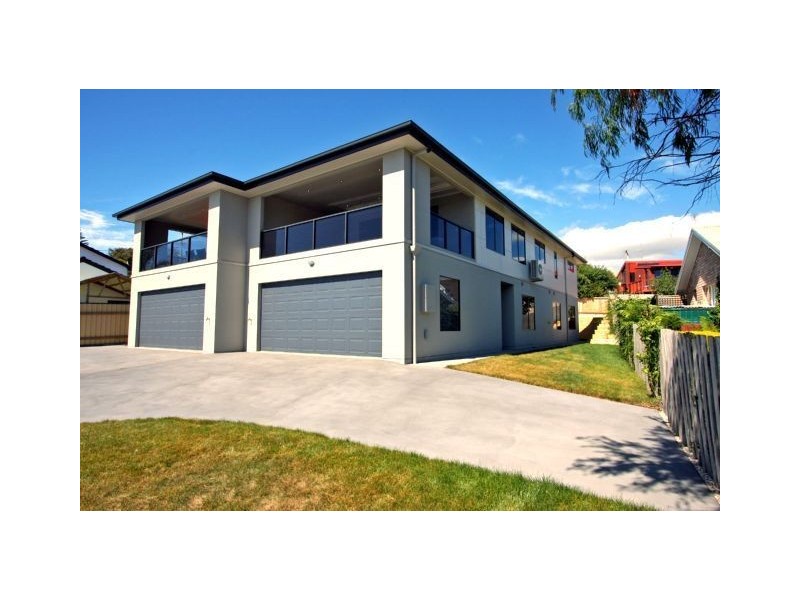 2/157 James Street, Devonport TAS 7310
