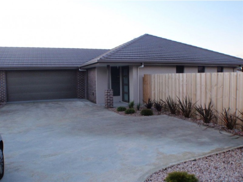 2/4-5 Washington Drive, Devonport TAS 7310