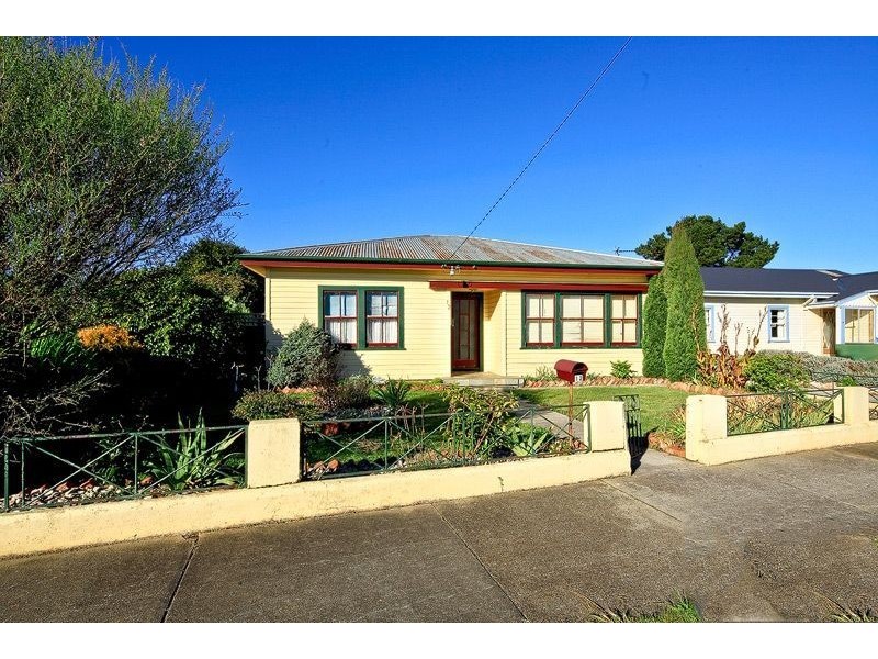 12 Ashgrove Street, Devonport TAS 7310